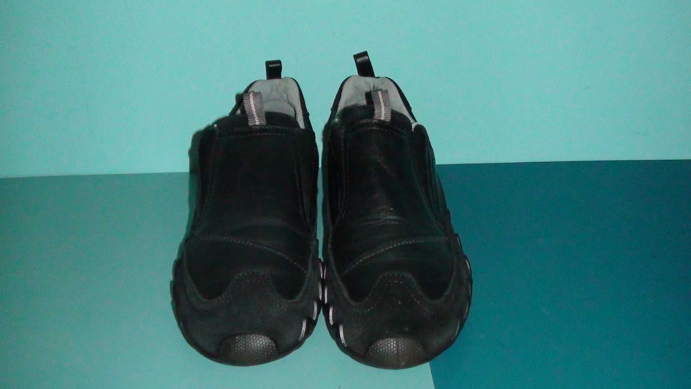 Кожаные кроссовки мокассины Ecco