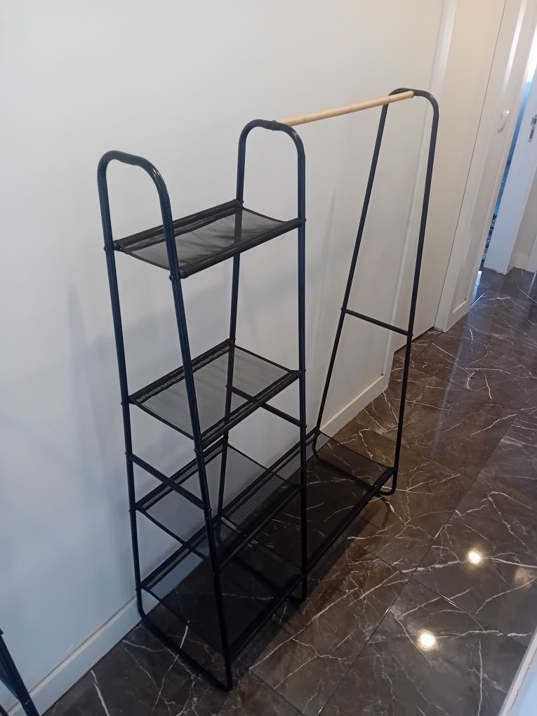 Cabide de chão para quarto