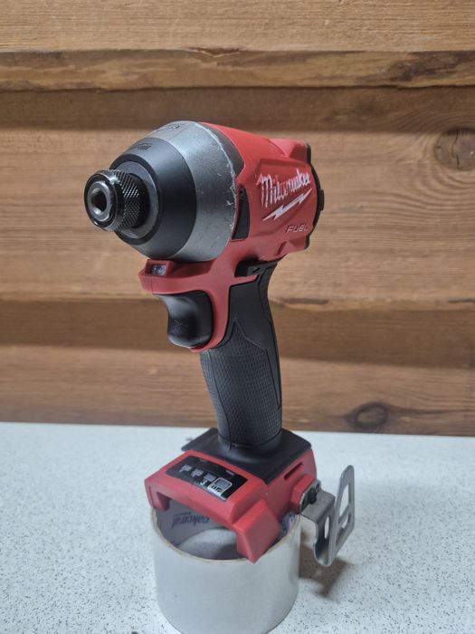 Milwaukee Zakrętarka Udarowa/Inpact M18