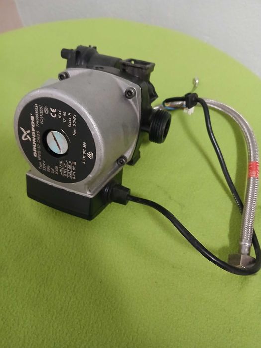 Pompa obiegowa Grundfos, model UPS15-50 AO MKII.