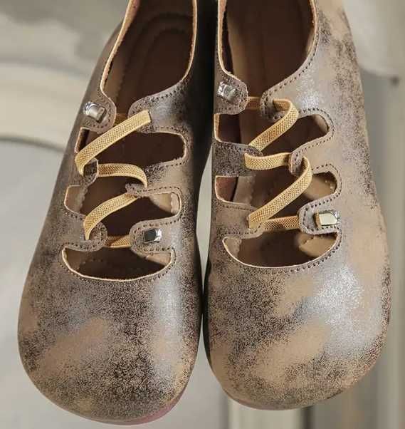 Brązowe buty na z gumką w zygzak r. 38 (24,2 cm)