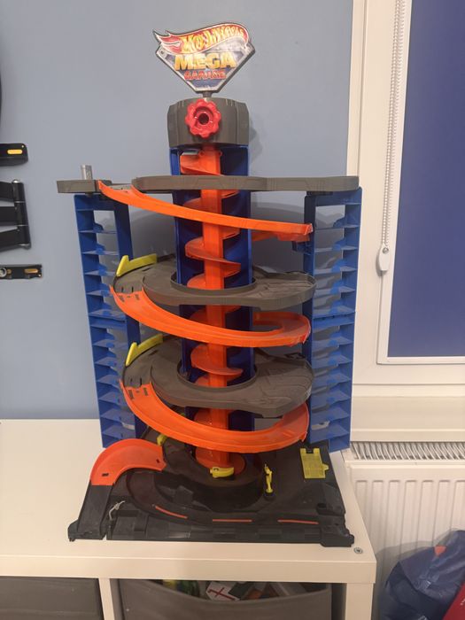 Zjezdzalnia samochodow dla dzieci