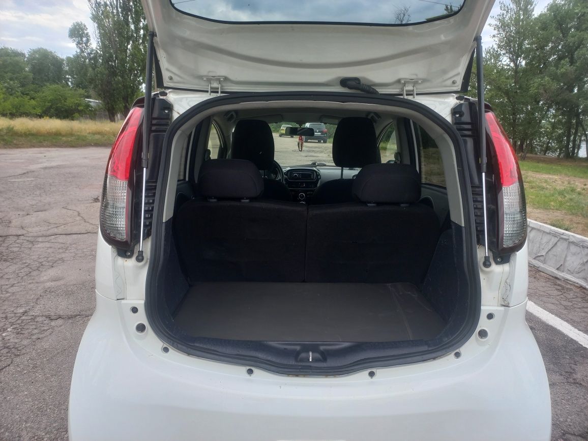 Електромобіль PEUGEOT