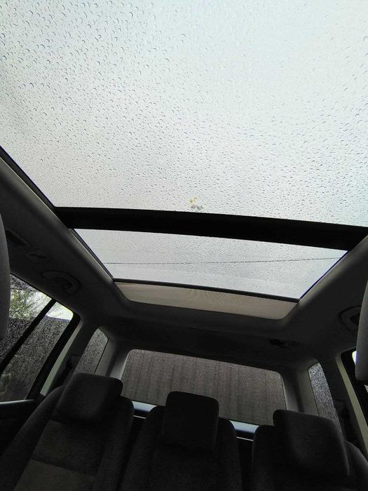 Volkswagen Touran 2011