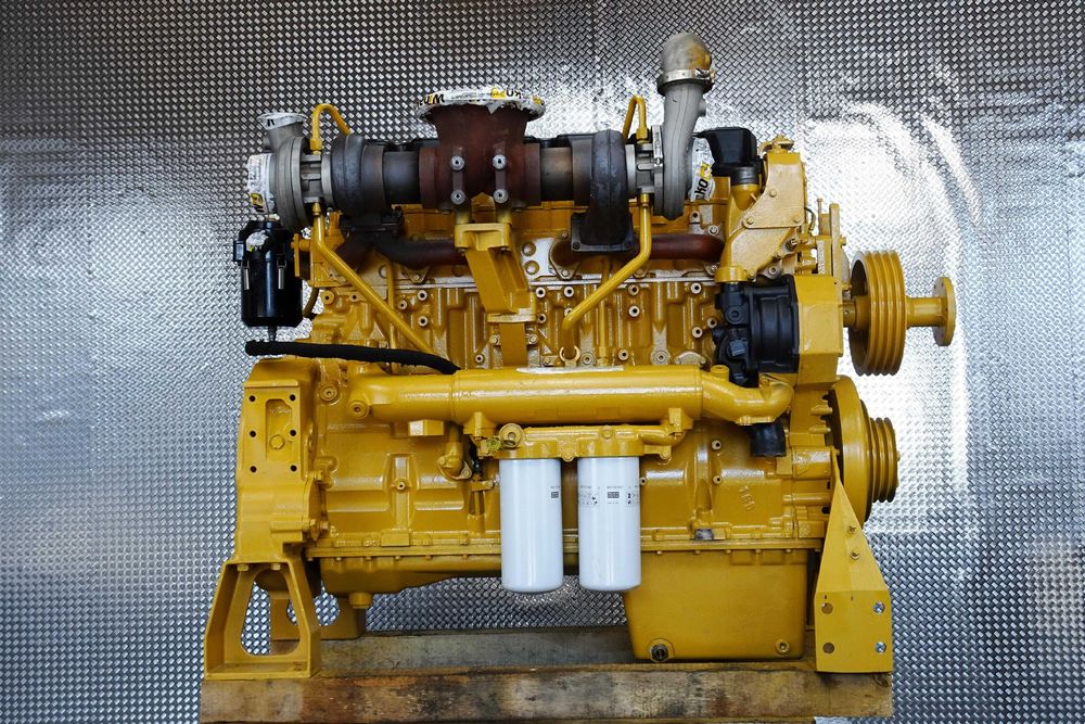 Remont silnika Caterpillar C13 do koparki, kruszarki, przesiewacza