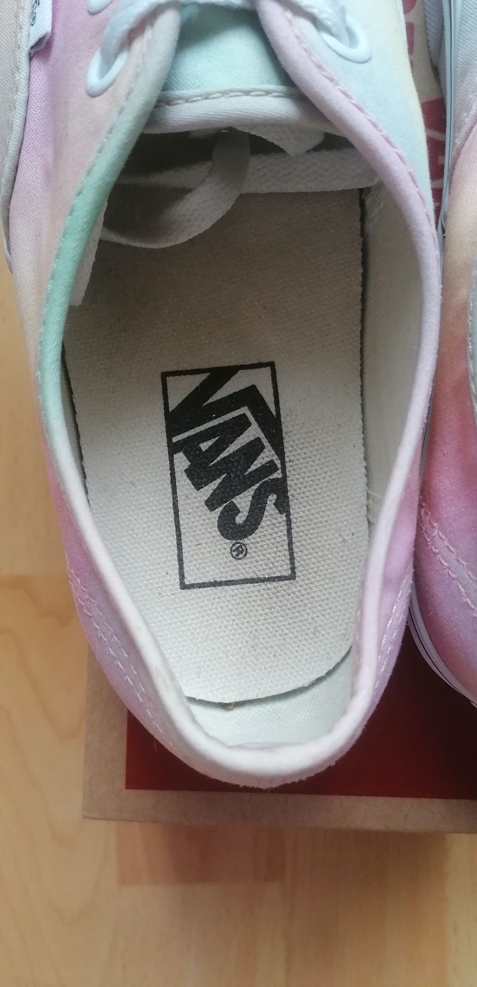 Vans 37r limited edition