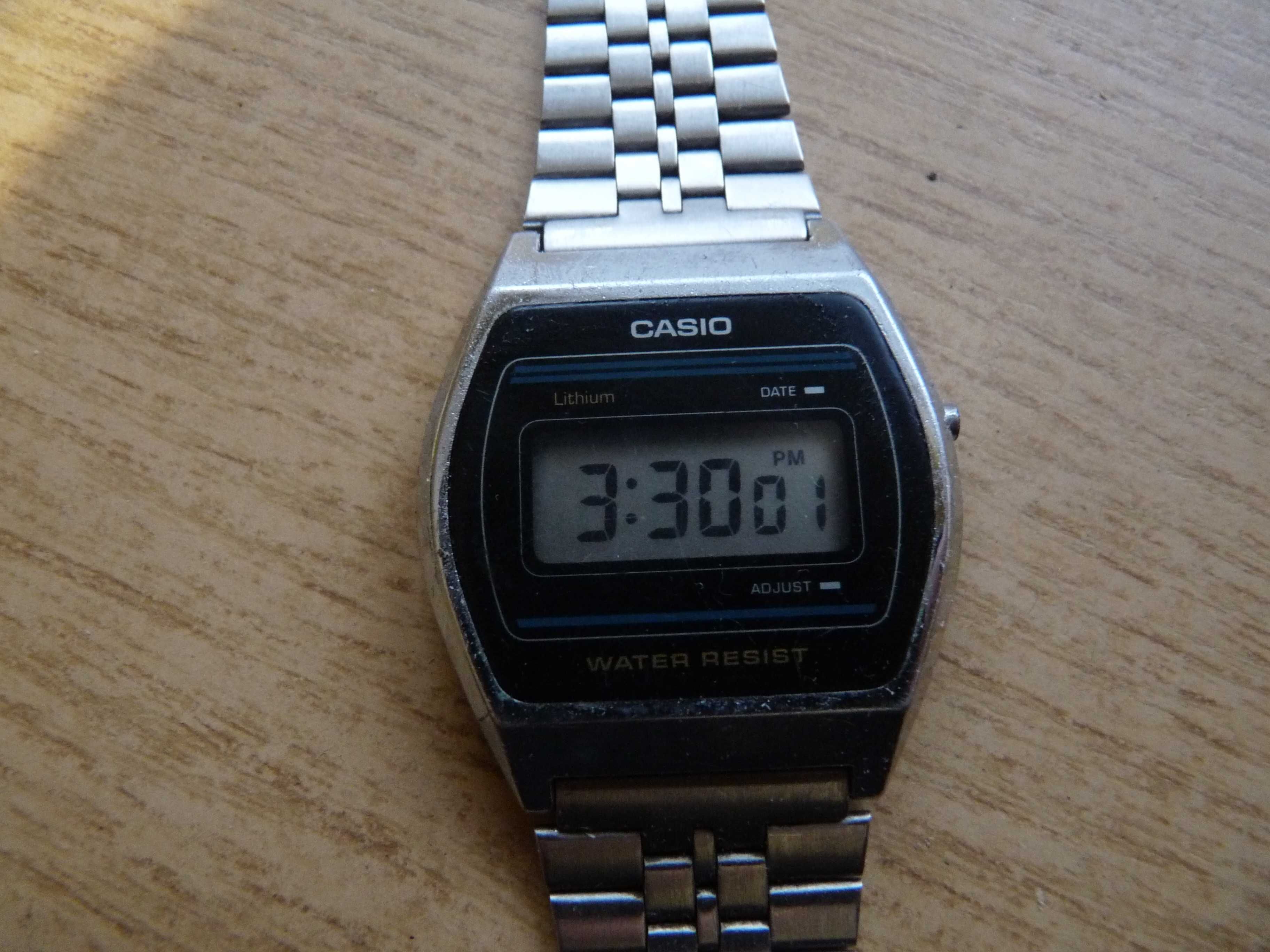 zegarek elektroniczny Casio BB 12 W