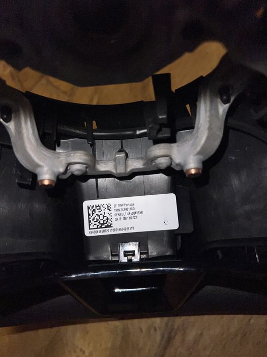 Рулі на рено трафік 4