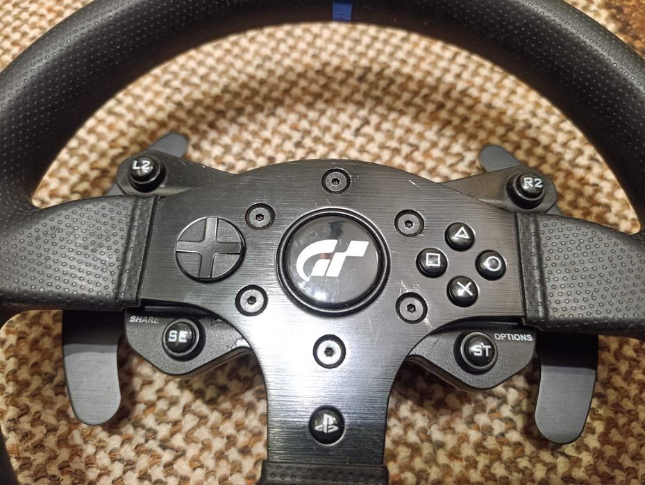 Баранка Thrustmaster T300