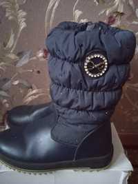 Зимові сапожки та осінні ботинки 35розмір для дівчинки.Макасіни 34розм