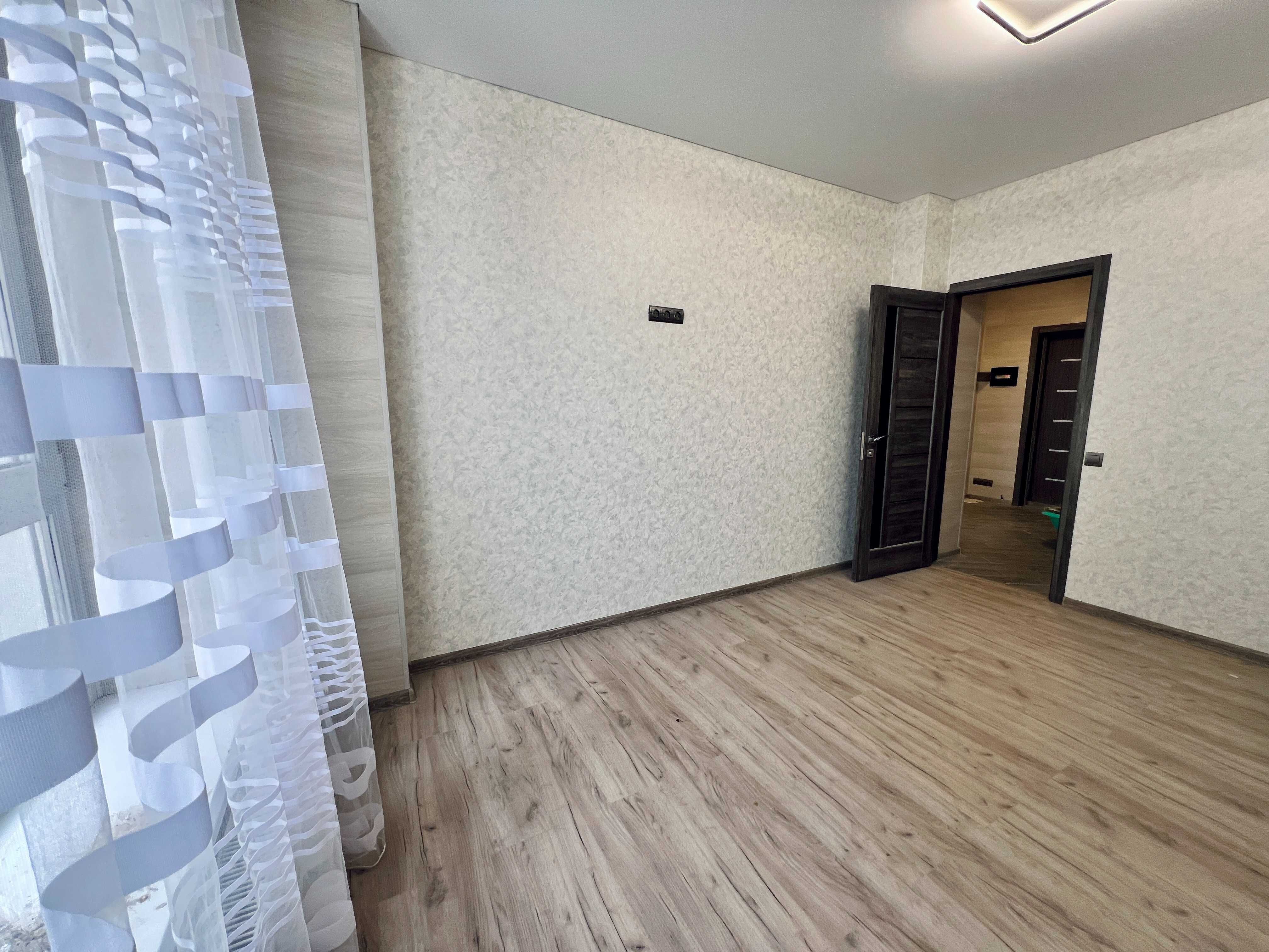 Терміновий продаж 1к квартира з ремонтом 42,3м   вул.Університетська