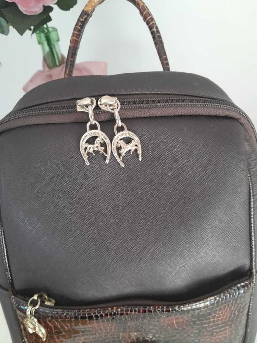 *Mochila Castanha da Cavalinho*