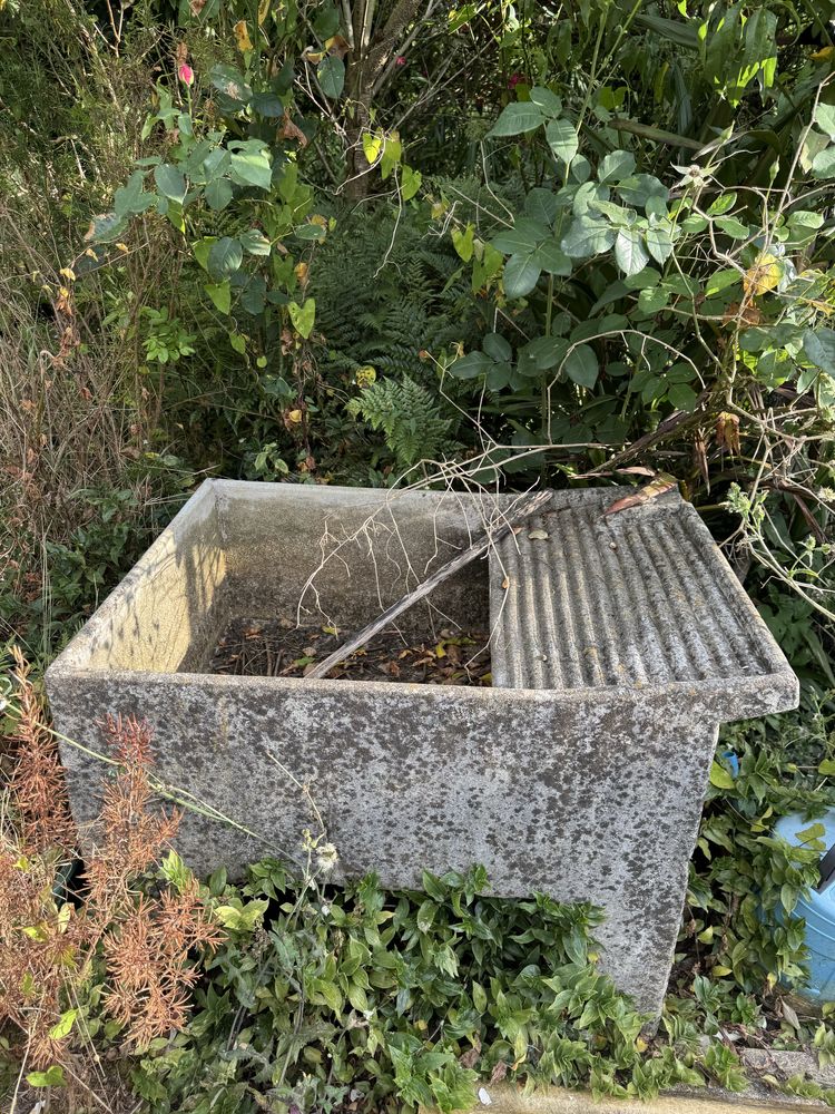 Tanque cimento usado