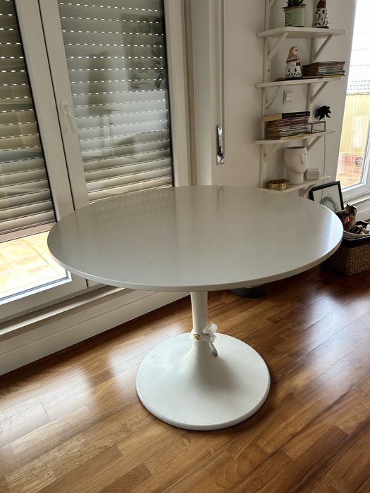 Mesa redonda IKEA usada em bom estado