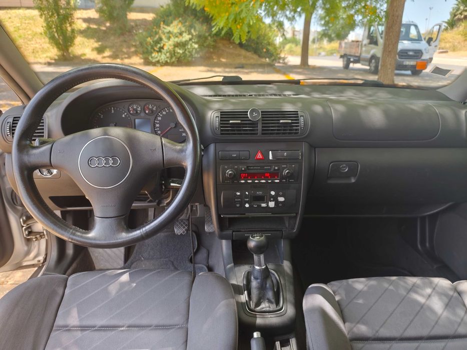 Audi A3 1.9TDi cinzento