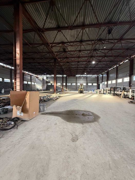 Продам виробничо-складське приміщення в м. Калуш 2000м2