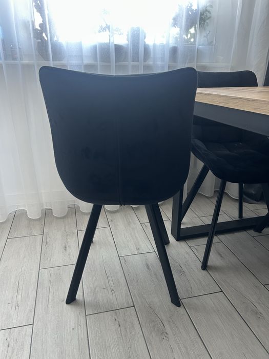 Zestaw stół i 6 krzeseł. Loft.