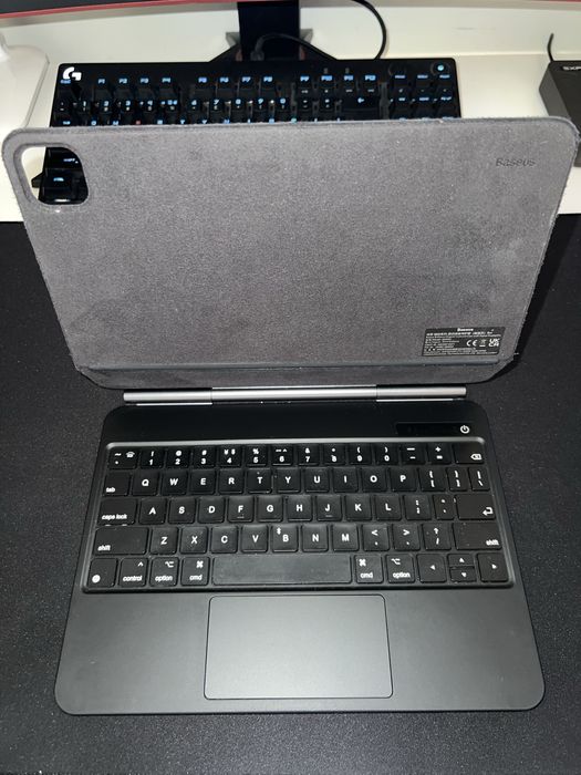 Baseus Etui magnetyczne z klawiaturą do iPad Air/Pro