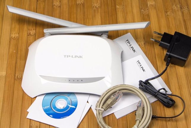Продам Wi-Fi роутер TP-Link TL-WR841N 300 Мбит/с (мощный сигнал Wi-Fi)