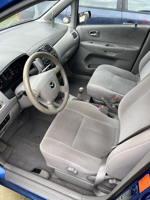 Mazda Premacy para peças