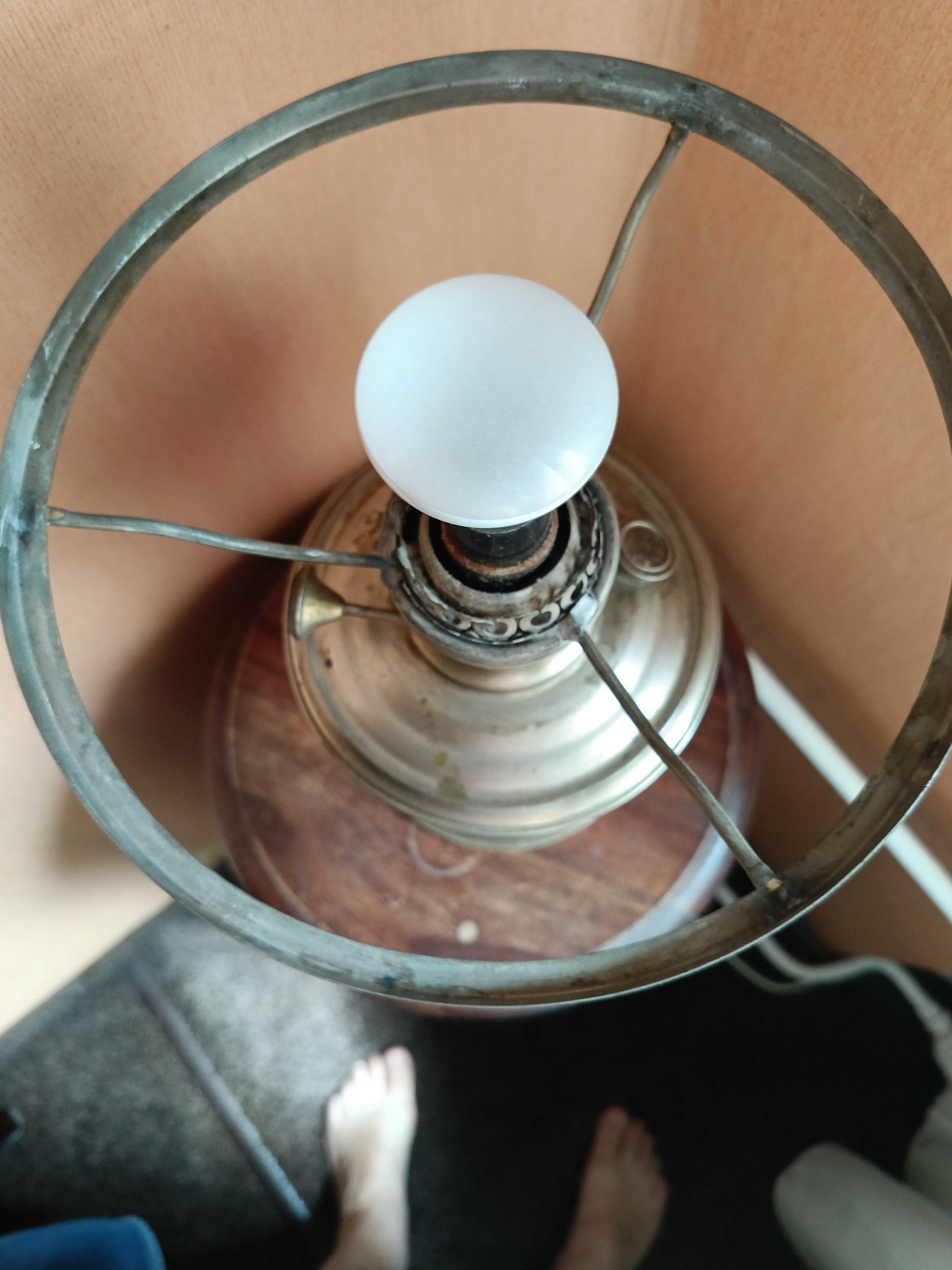 Stara lampa na sekretarzyk