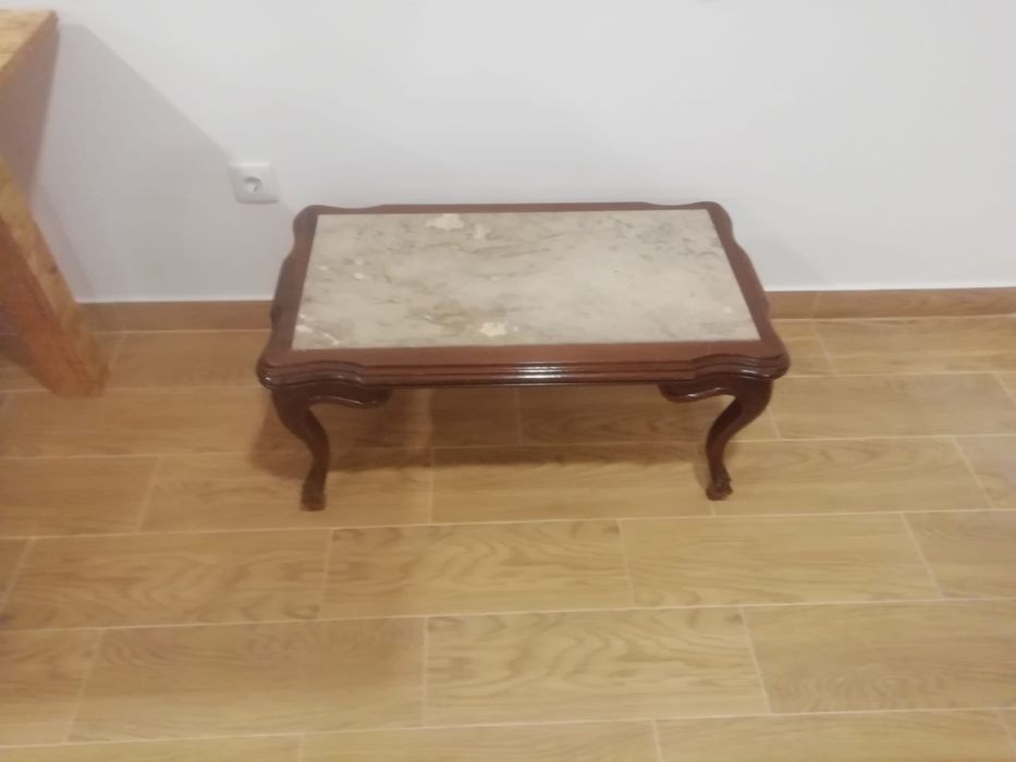 Aparador mais mesa de centro