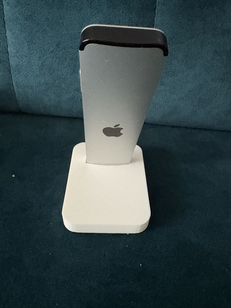 Stojak na pilot TV Apple