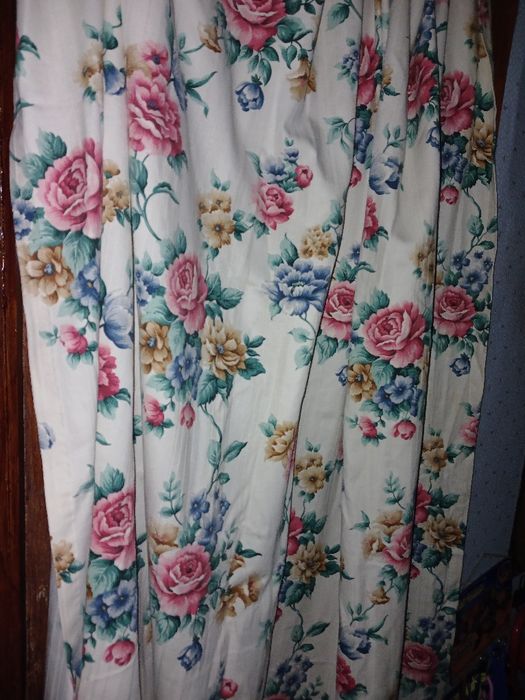 Шторы разные варианты, смотрите фото и текст