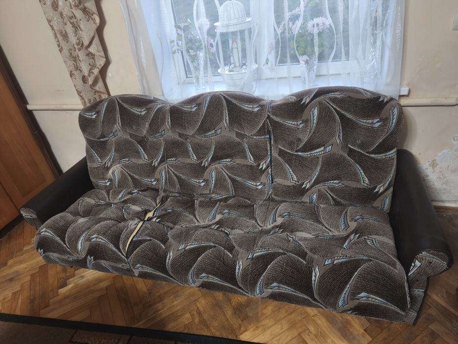 Диван книжка ///