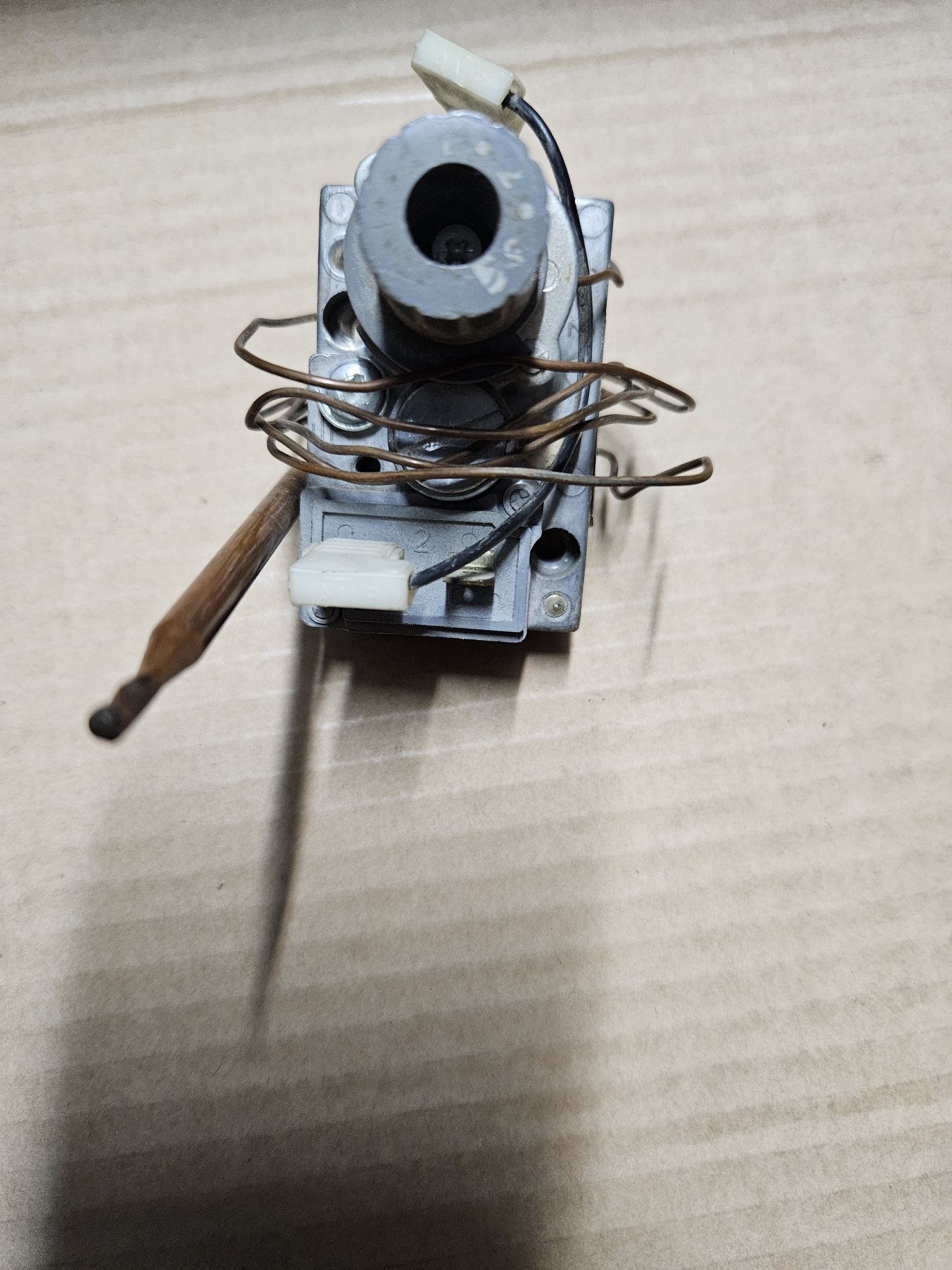 Modulator płomienia gazu V5335a 2095 Honeywell Termet GCO-DZ-29-08