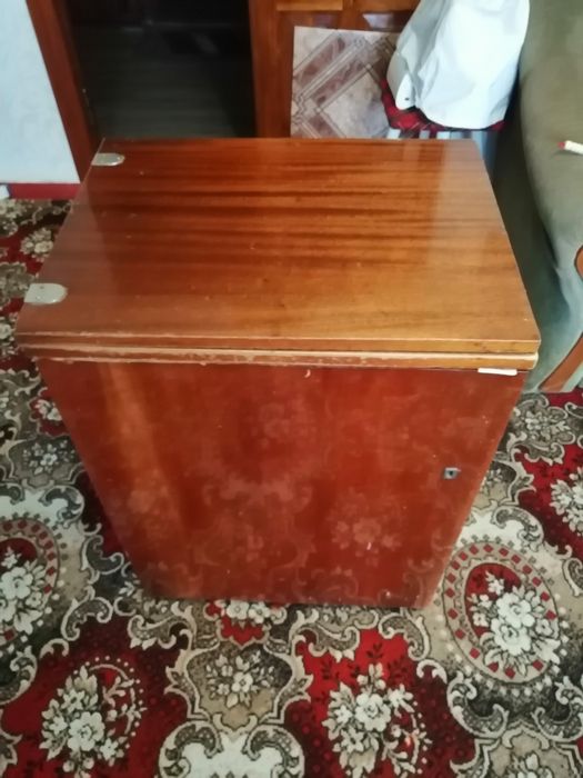 Швейная машинка Чайка 2.