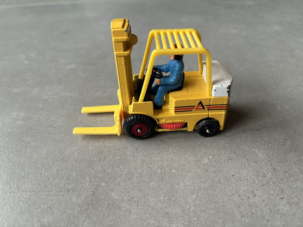 Model Corgi 1/32 Wózek Widłowy Allis-Chalmers ACP 60 made in Singapore