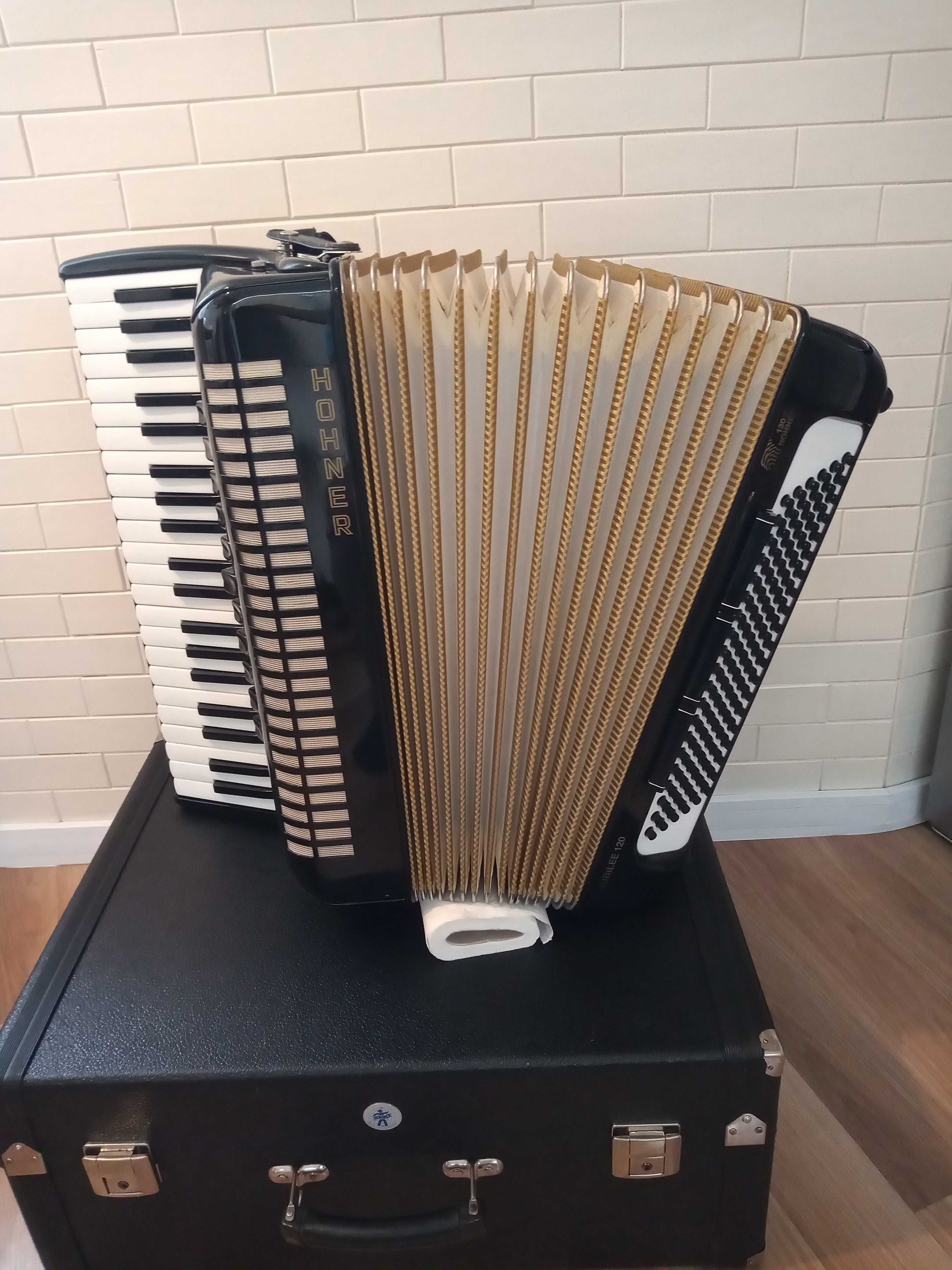 Akordeon Hohner Jubilee 120