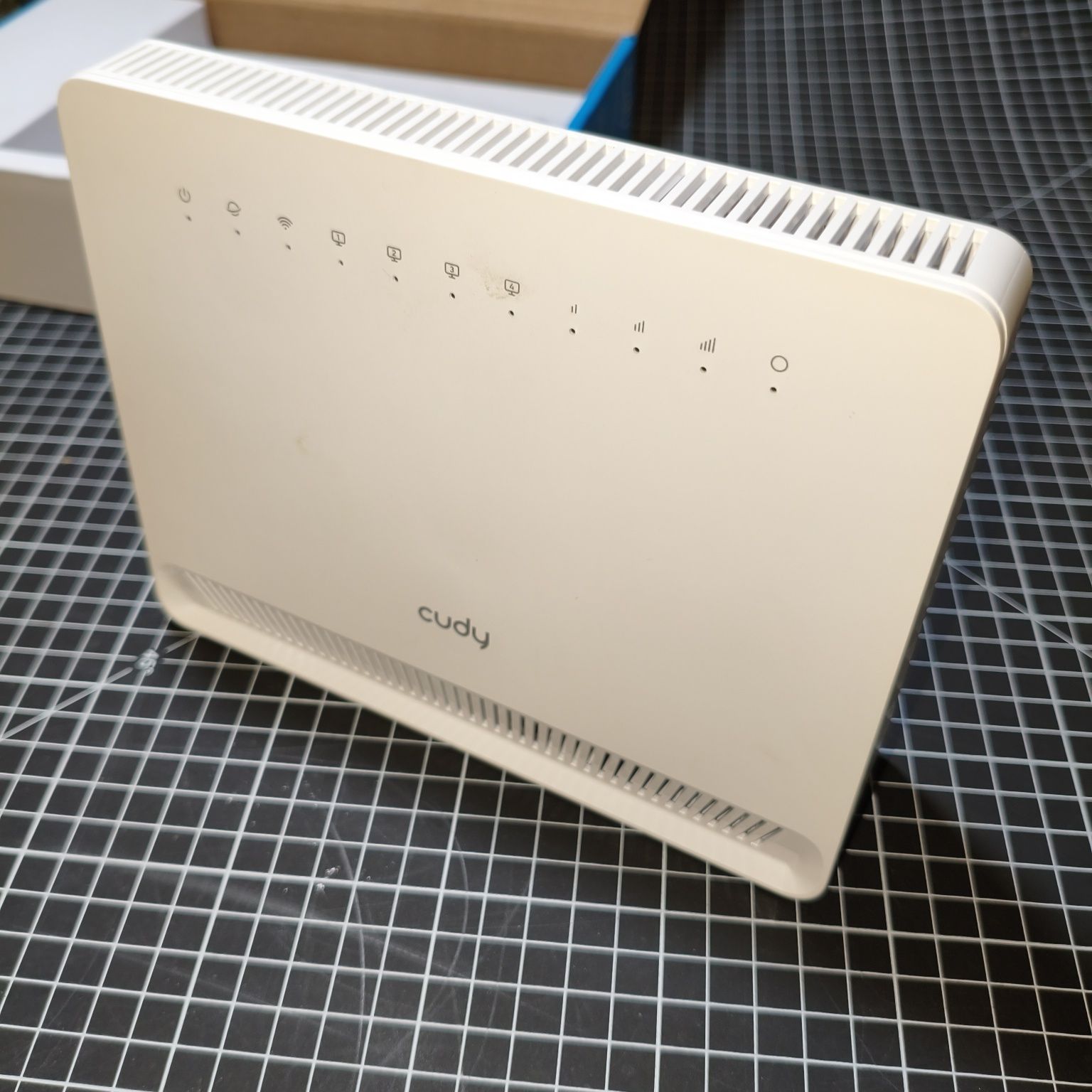 4G LTE Wi-Fi роутер Cudy LT400E (Nano SIM, до 150 Мбіт/с)