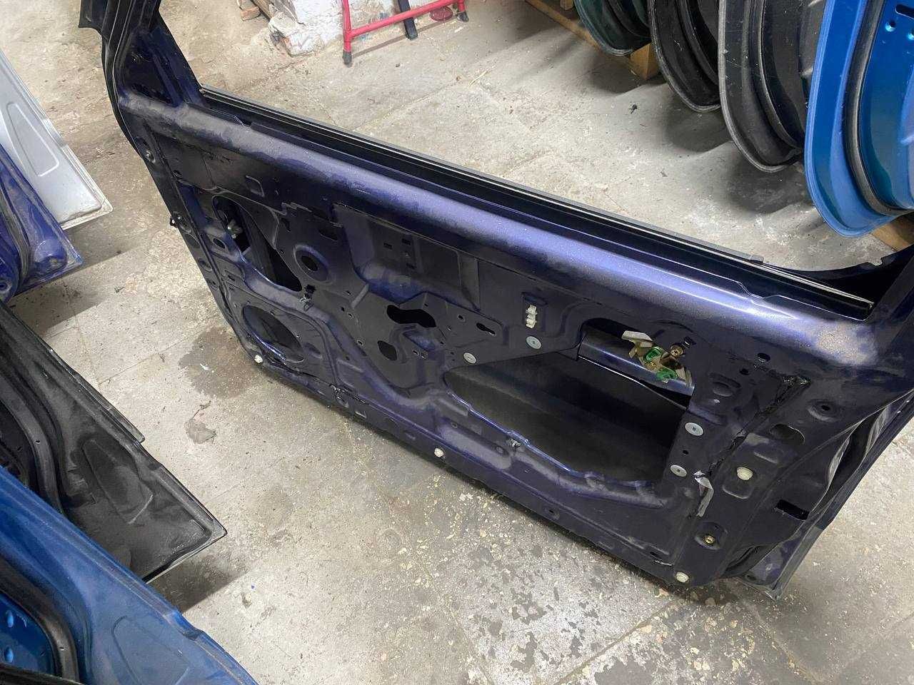 Двері дверка задня передня двери навара Д22 Nissan Navara D22