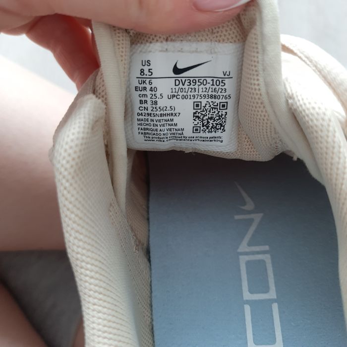 Оригінальні жіночі кросівки NIKE FREE METCON 5 WORKOUT SHOES BEIGE DV3