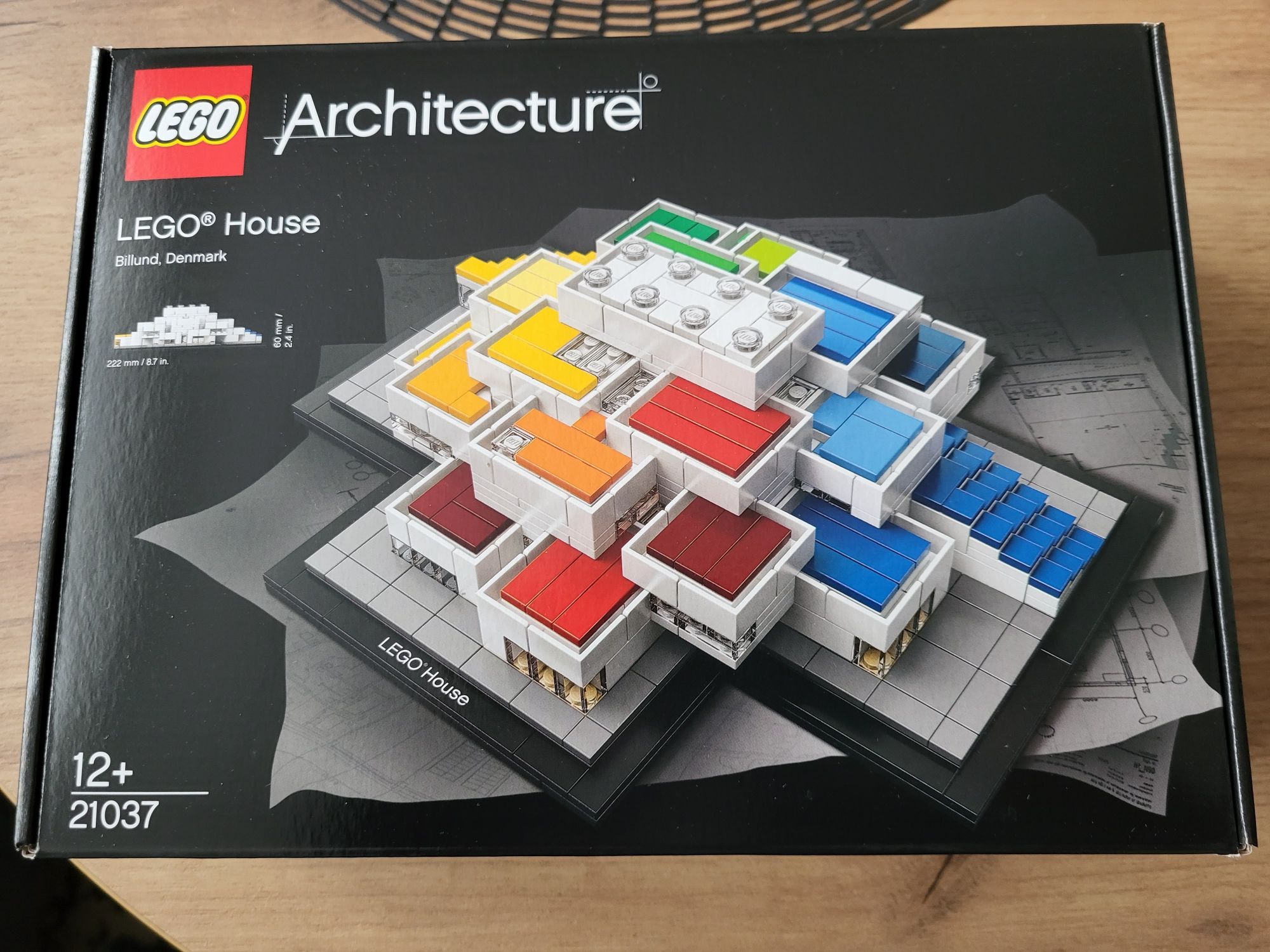 Lego house 21037