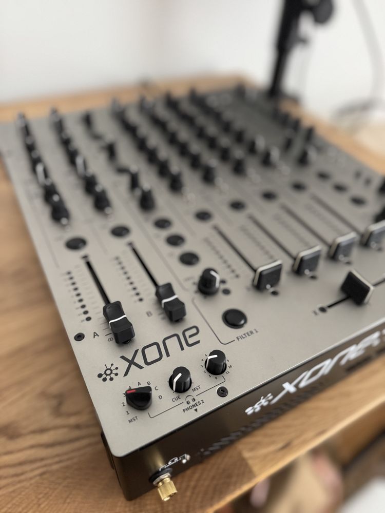 ALLEN & HEATH XONE:96 | mesa de mistura DJ