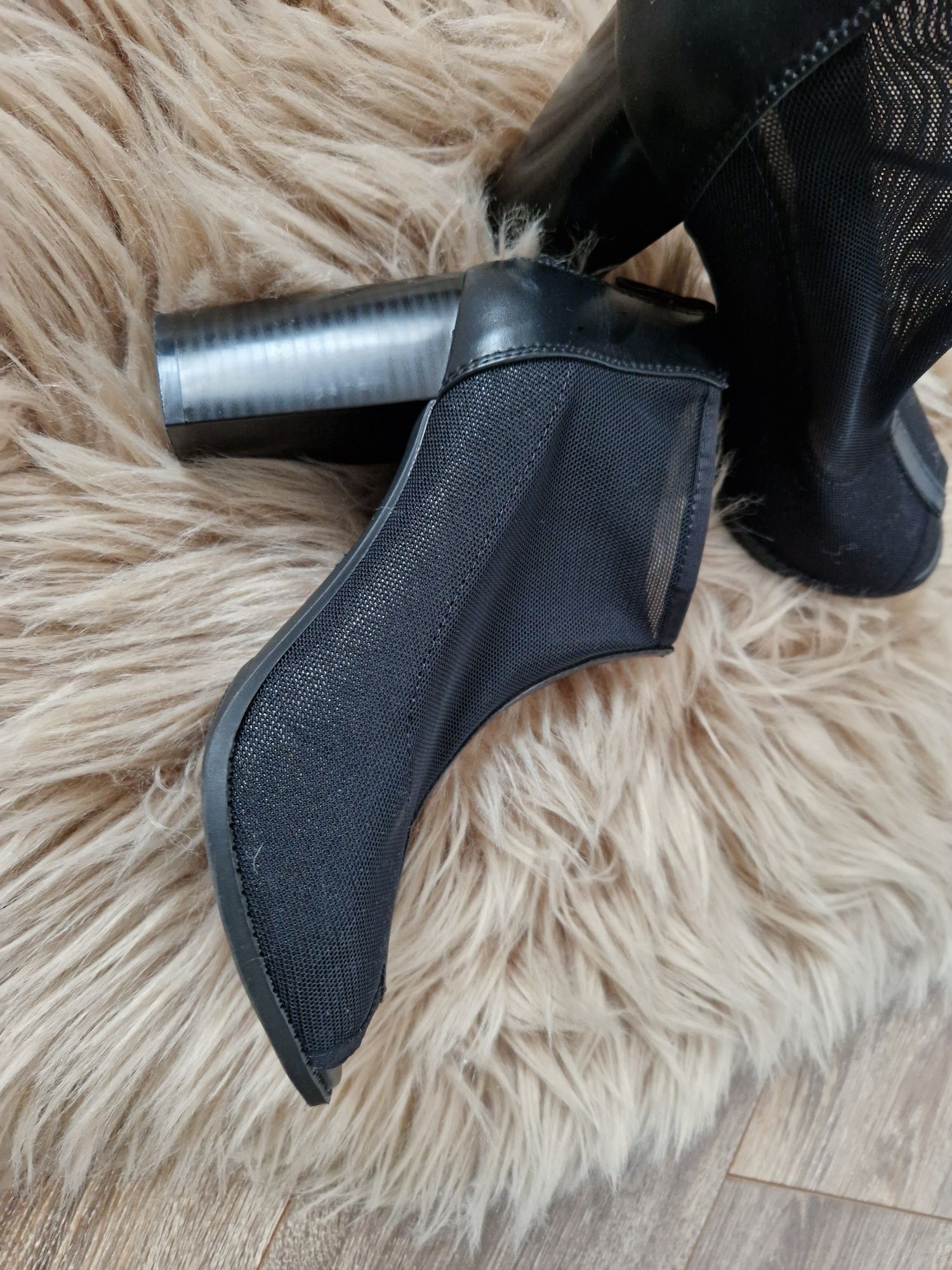 Botki eleganckie  odkryte palce