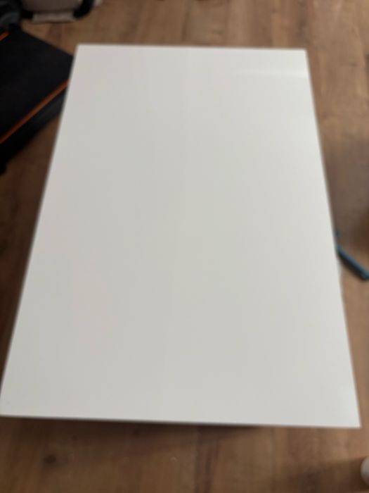 Stolik kawowy z otwieranym bokiem