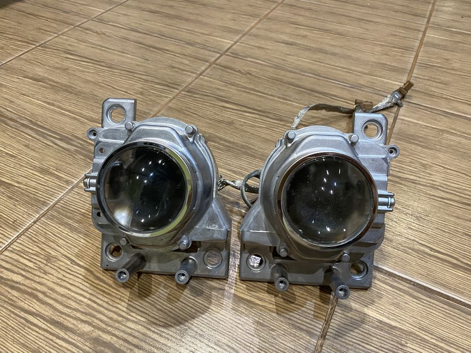 Линзы с лампочками 800 грн пара ксенон