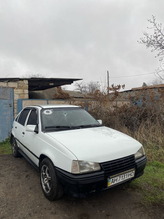 Продам опель кадет в хорошем состоянии