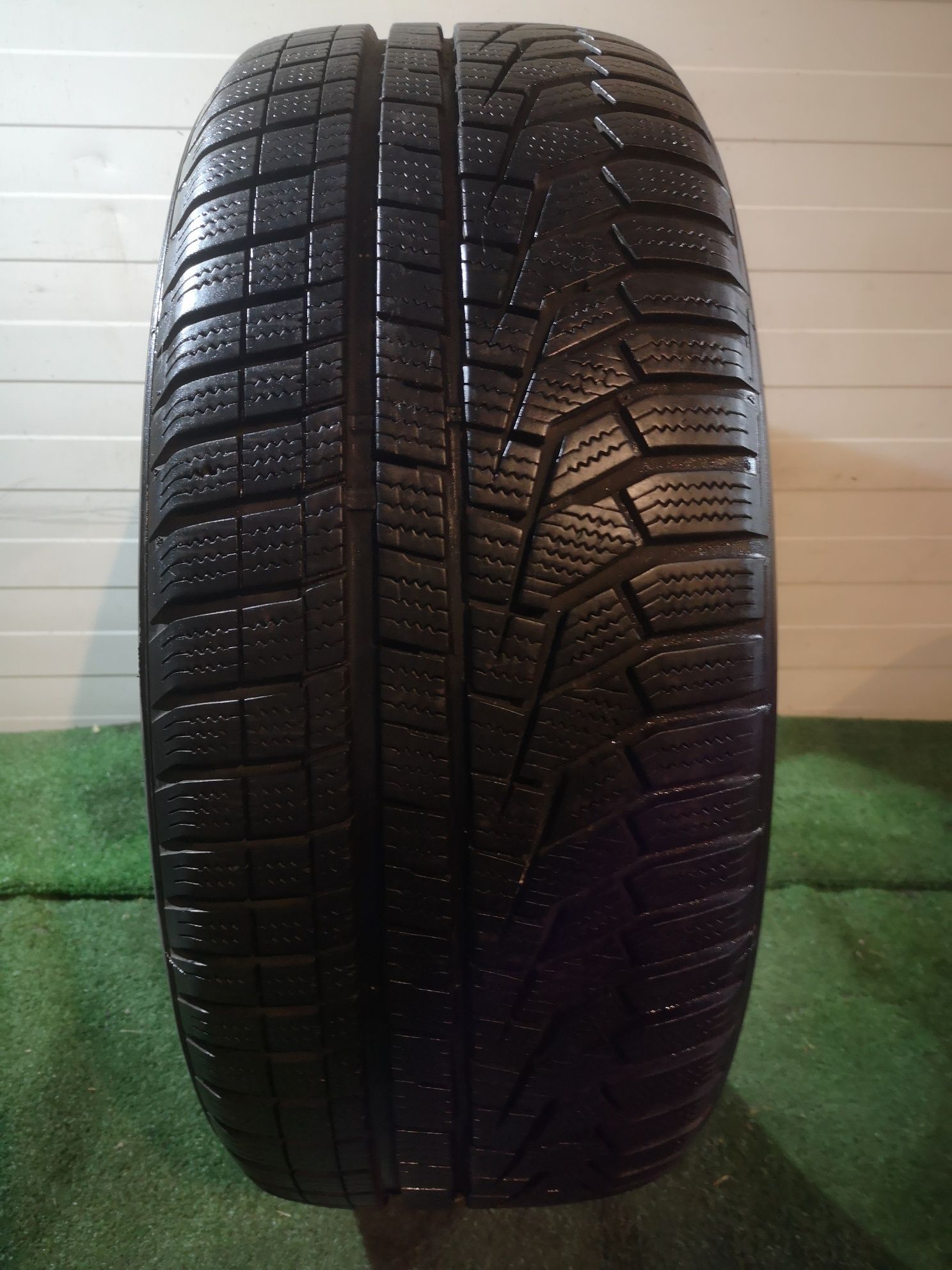 Opona zimowa Hankook winter Icept 225 50r17