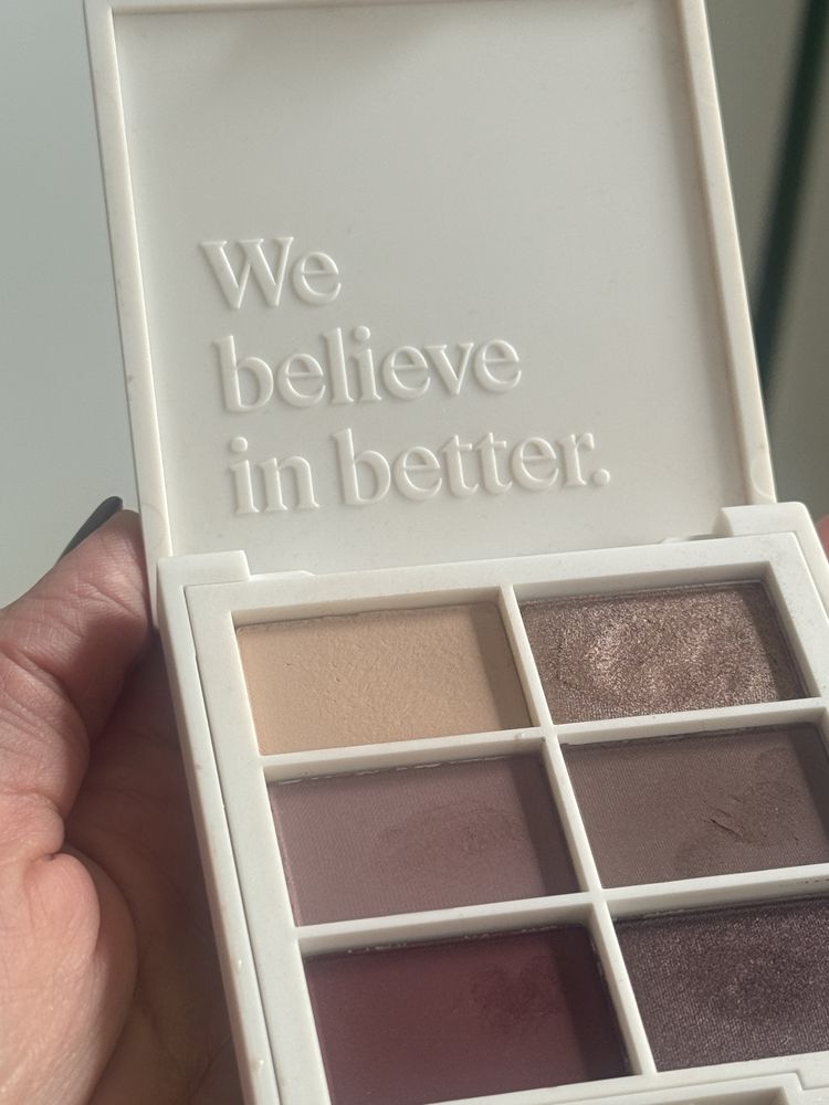 ILIA Beauty : color nude :  Cienie paletka 6 cieni do powiek