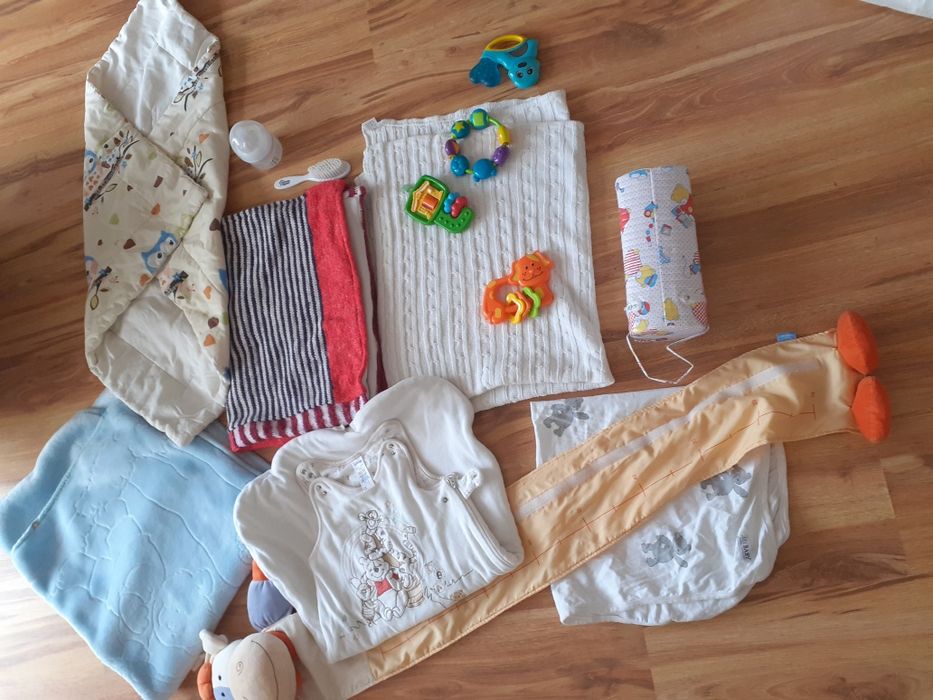 otulacz, rożek, kocyk , pieluchy