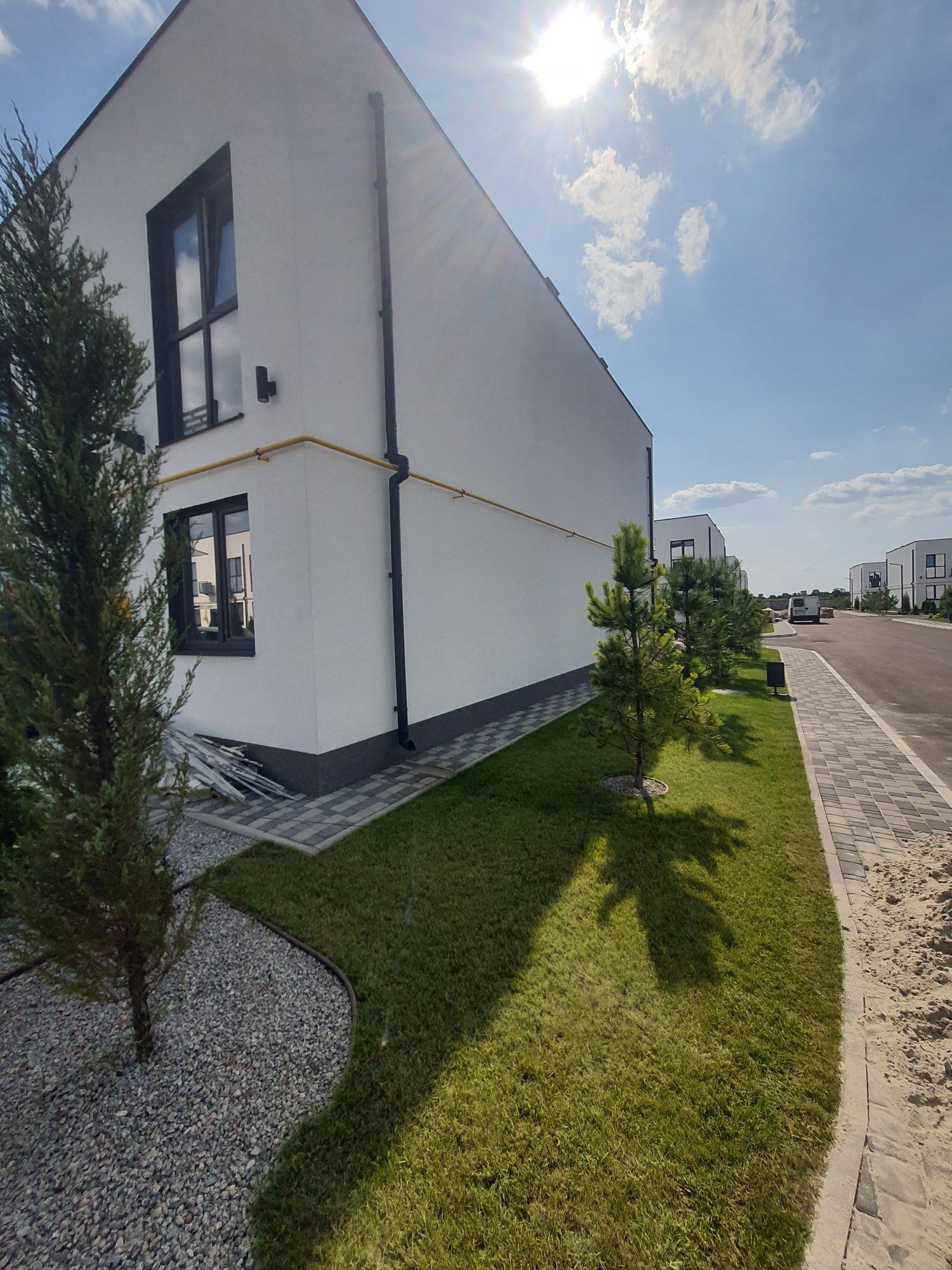 Продам  ( Таунхаус) КМ ДрімХаус, 60м2, 2ва поверха, газ!