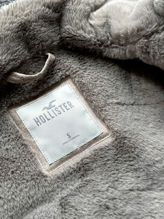 Бомбер Hollister