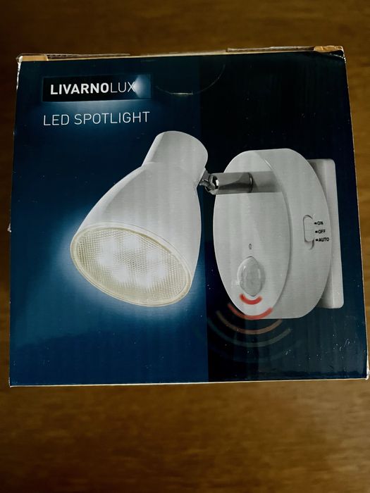 Lampka LED z czujnikiem ruchu do gniazdka