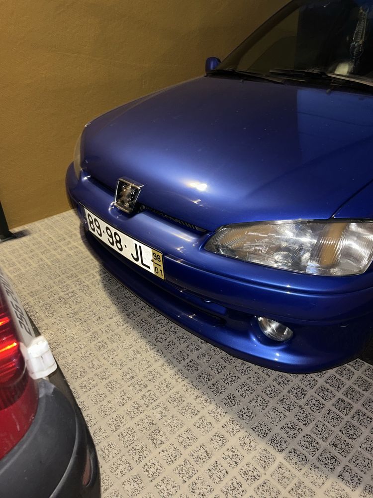 Vendo peugeot 106 xsi 1600 celindrada com apenas 142000k panela inox.