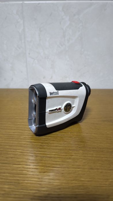 Range finder Bushnell tour v4